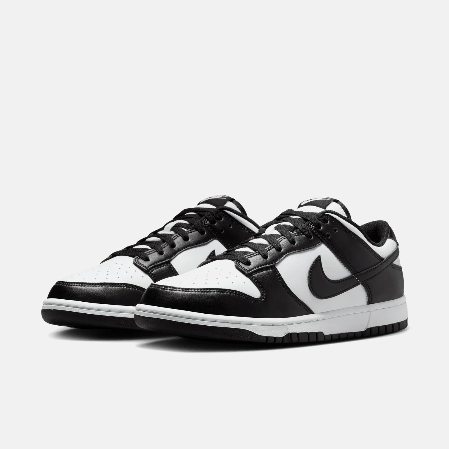 Nike Dunk Low Retro "Panda" 