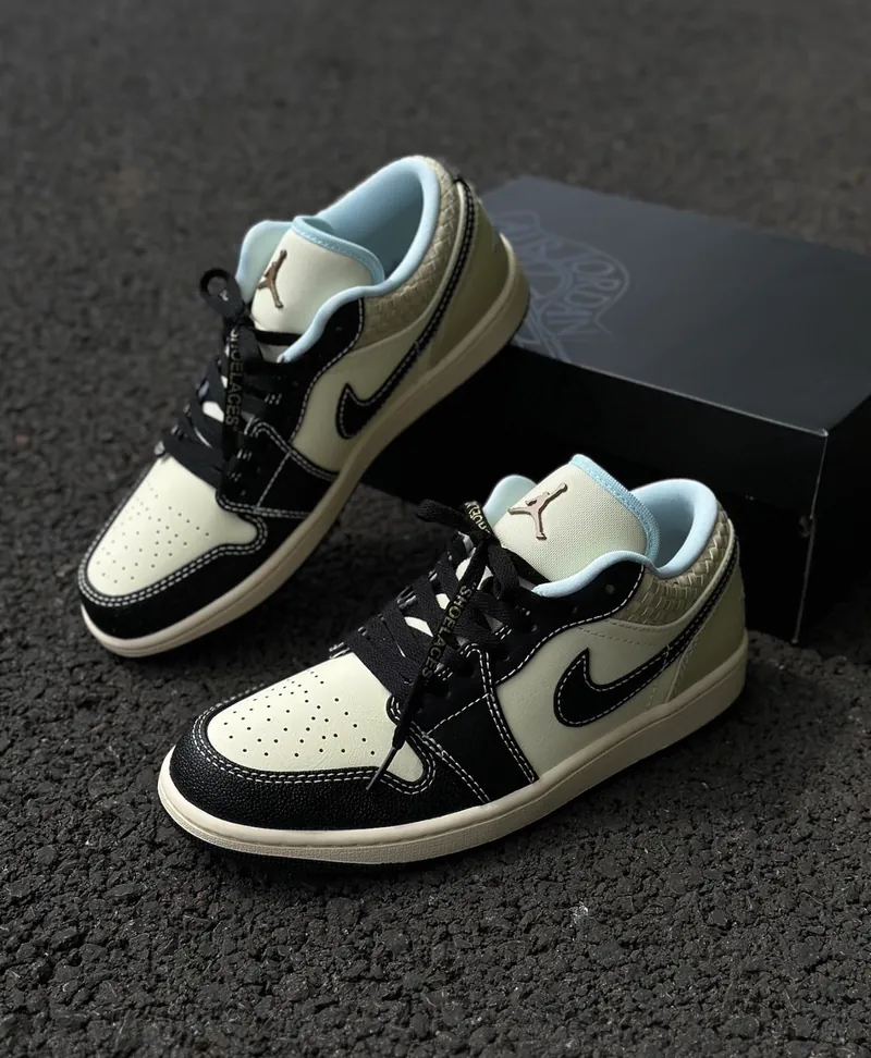 Nike Air Jordan 1 Low SE Coconut Milk Black Muslin